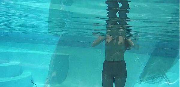  Hot underwater dildo with Diana